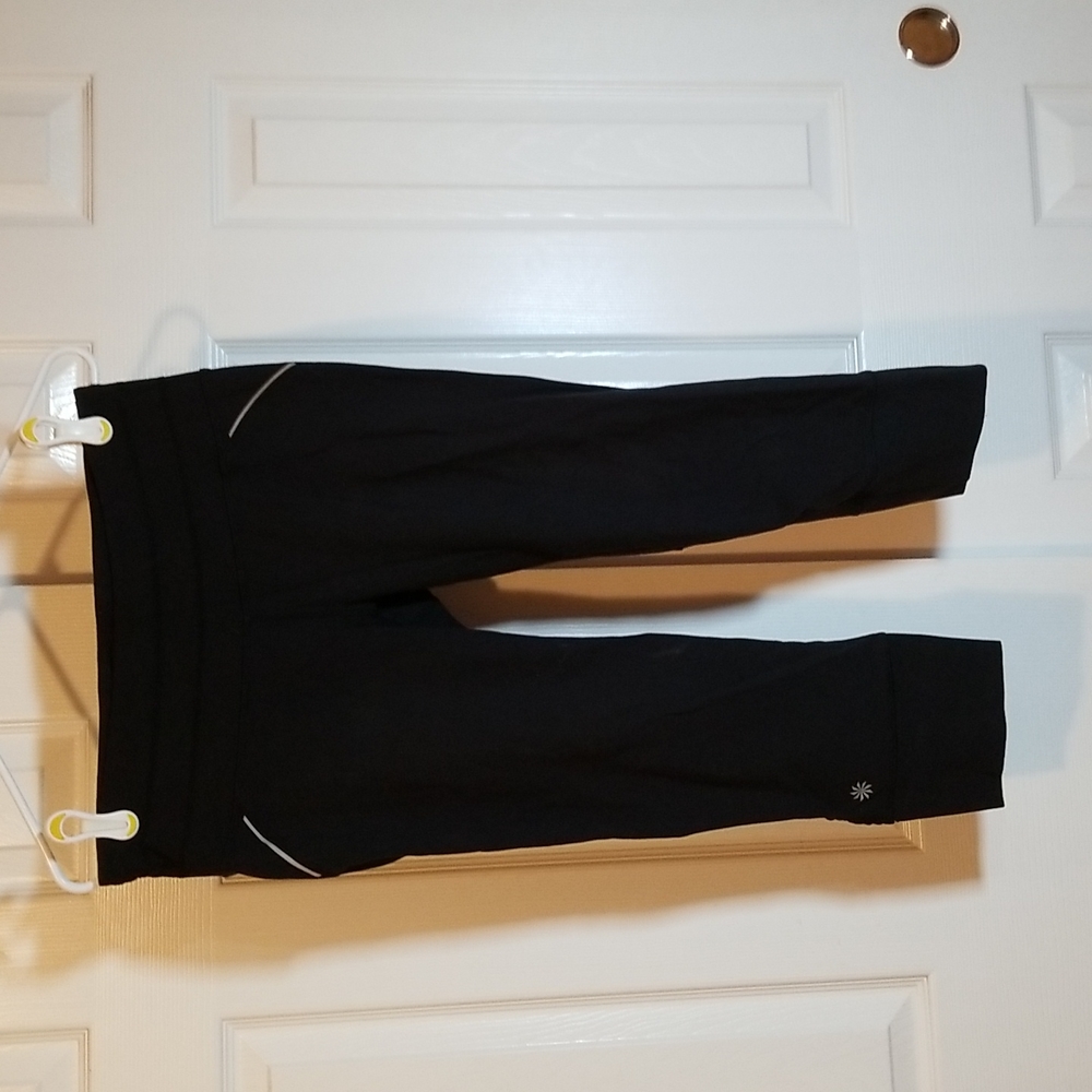 Athleta Black Workout Capri Leggings - M